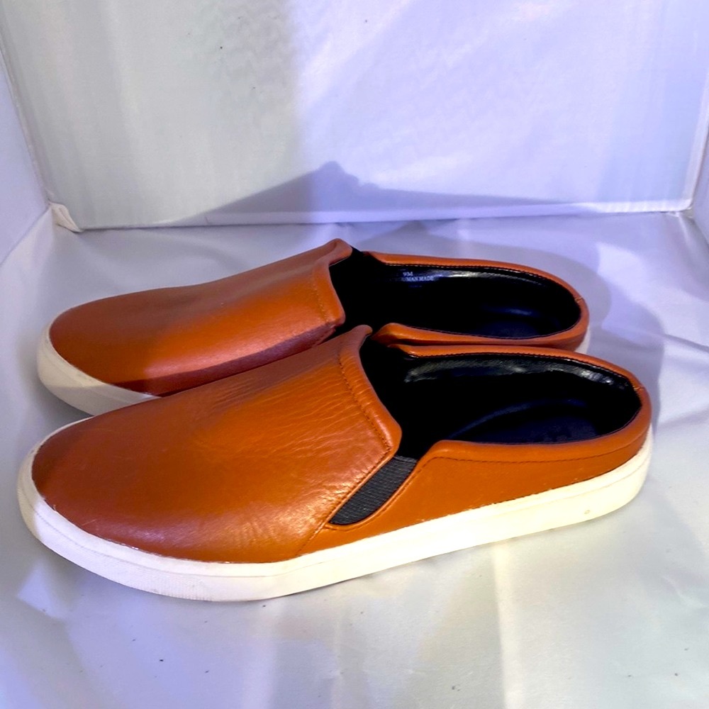 H by Halston Mint condition nice mules  with very little wear size 9